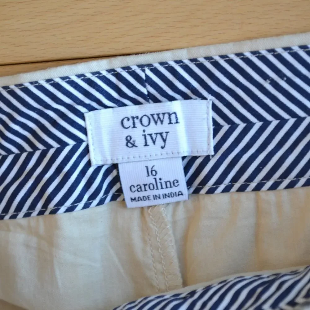 Crown & Ivy Scalloped Khaki Shorts Size 16 Caroline - Picture 2 of 4